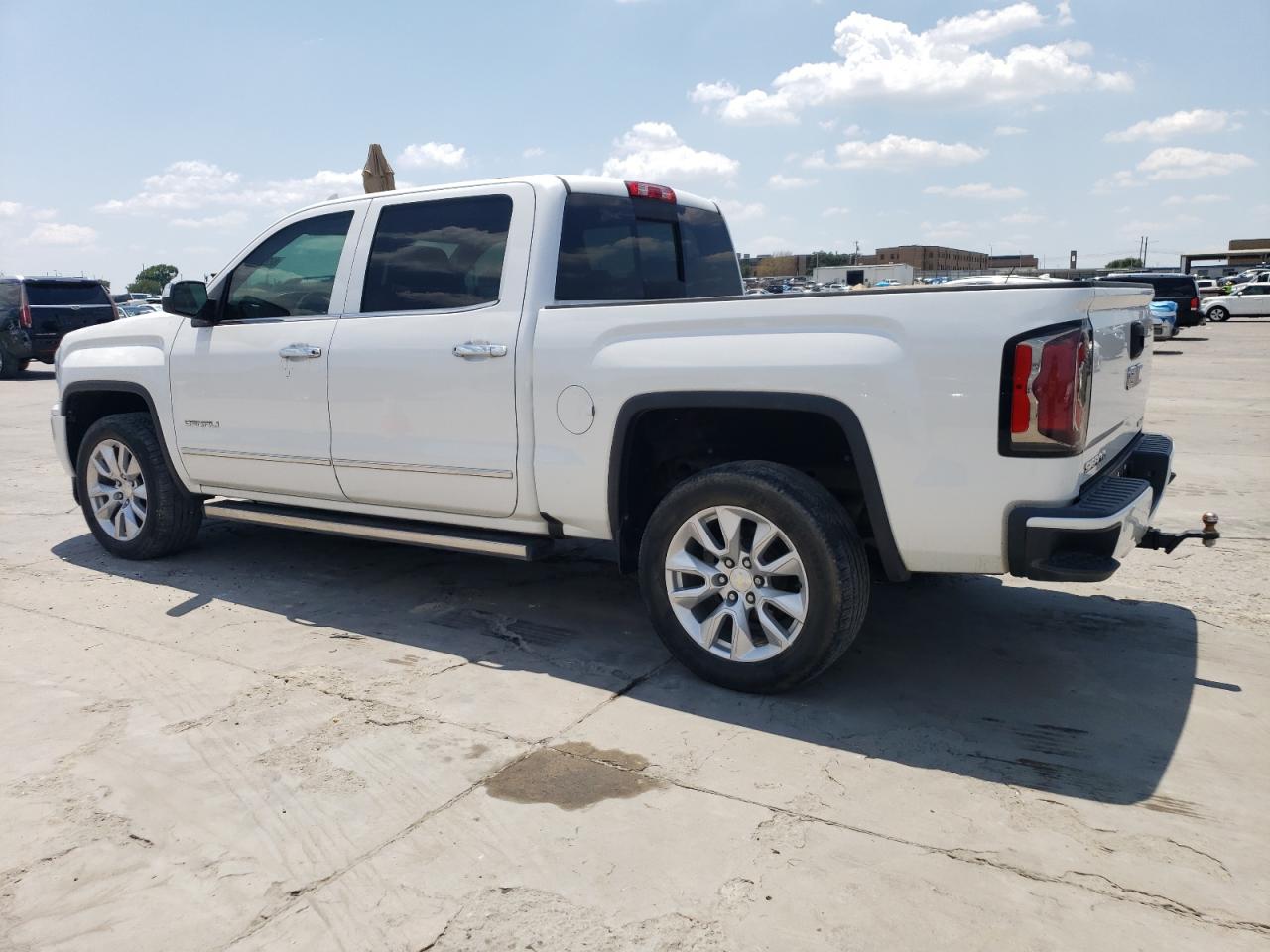 2017 GMC Sierra K1500 Denali vin: 3GTU2PEJ7HG422019