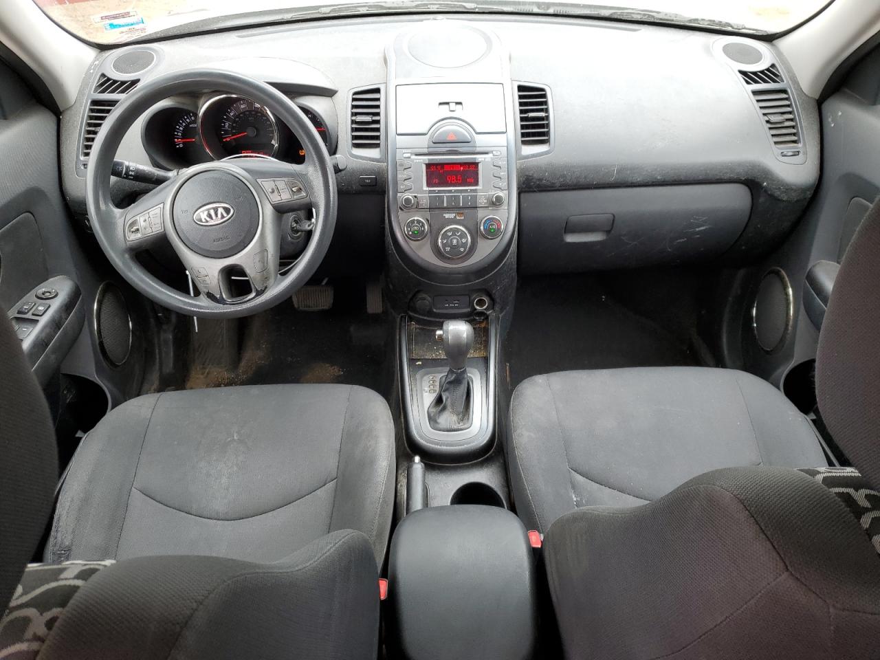 KNDJT2A26B7202472 2011 Kia Soul +