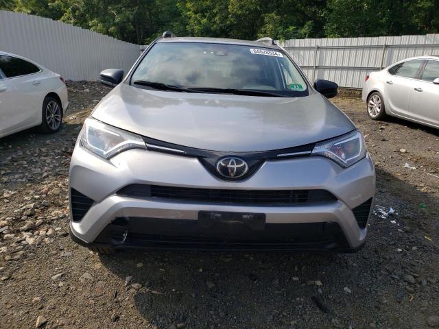 VIN JTMBFREV5JJ245971 2018 Toyota RAV4, LE no.5