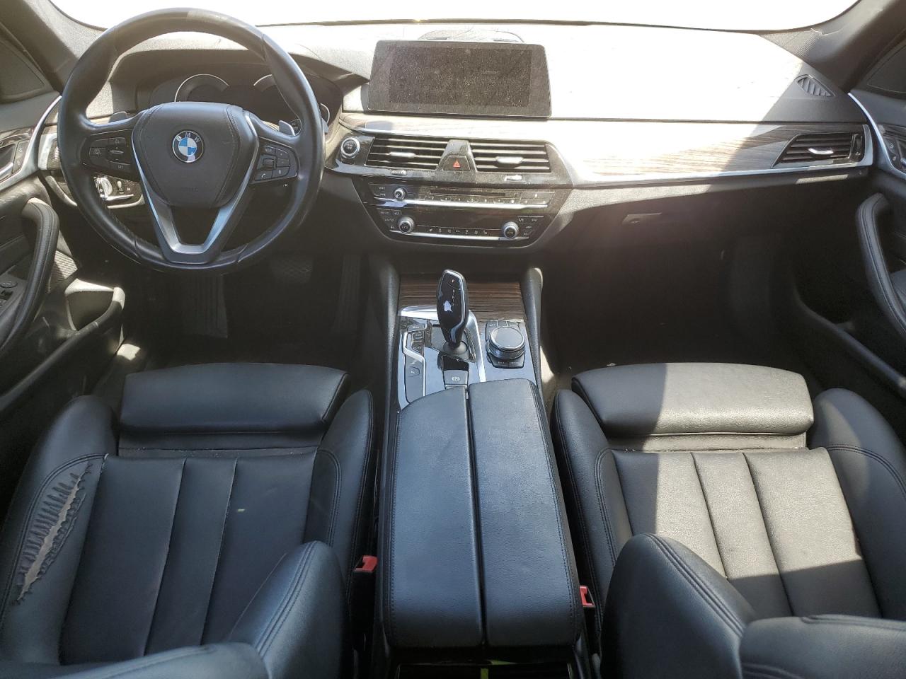 2018 BMW 530E vin: WBAJA9C54JB033048