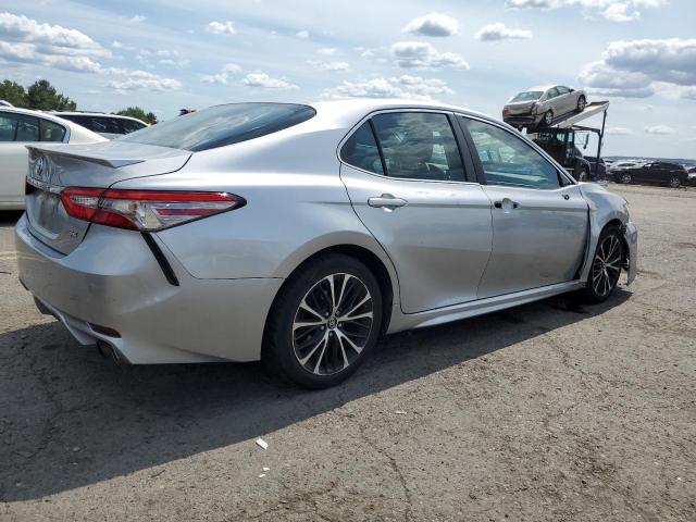 VIN 4T1B11HK3JU052651 2018 Toyota Camry, L no.3