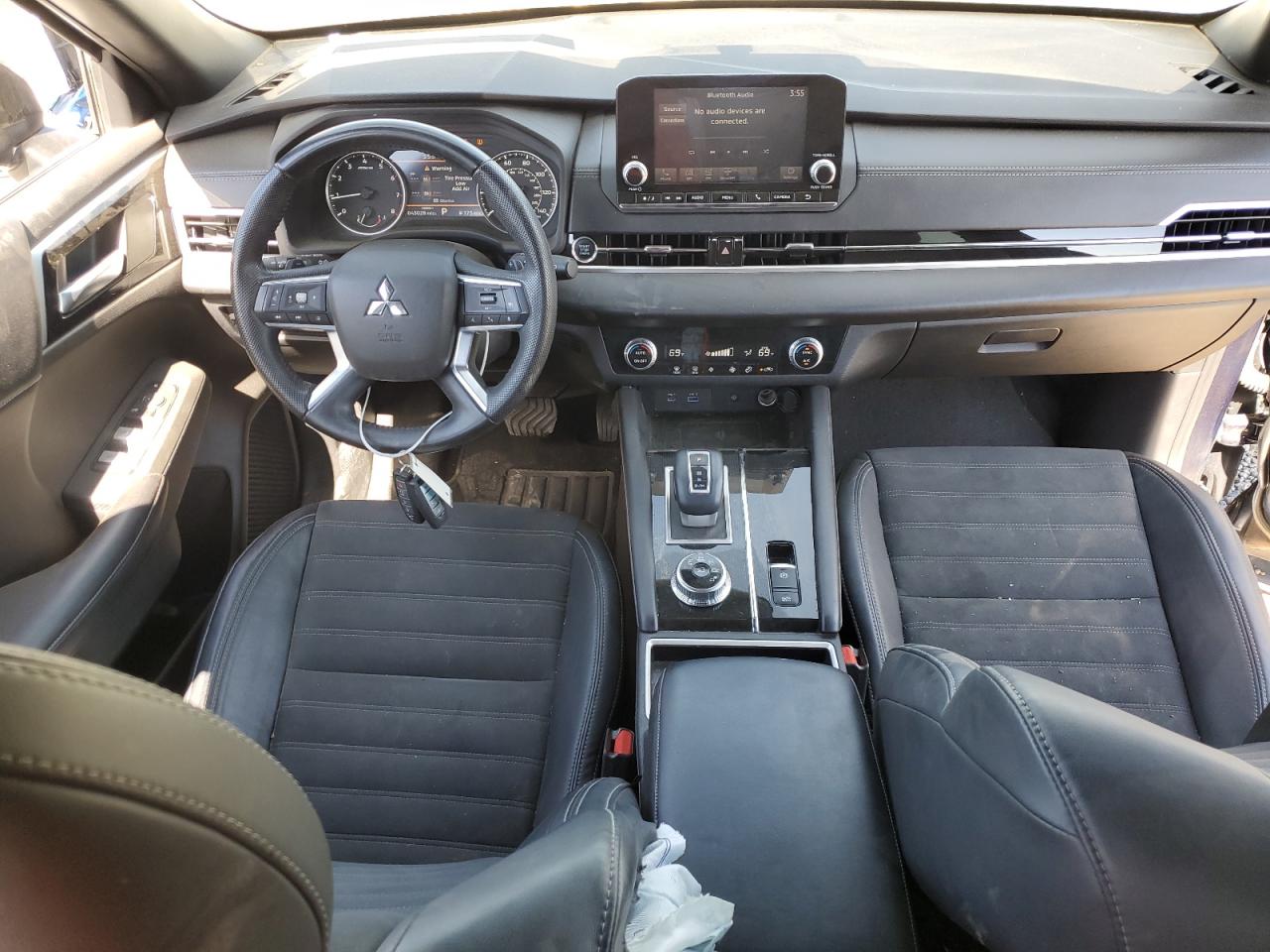 JA4J3UA83NZ064831 2022 Mitsubishi Outlander Se