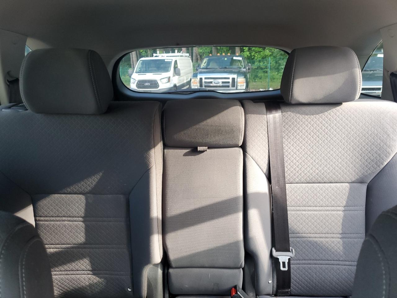 2018 Kia Sorento Lx vin: 5XYPGDA35JG425817