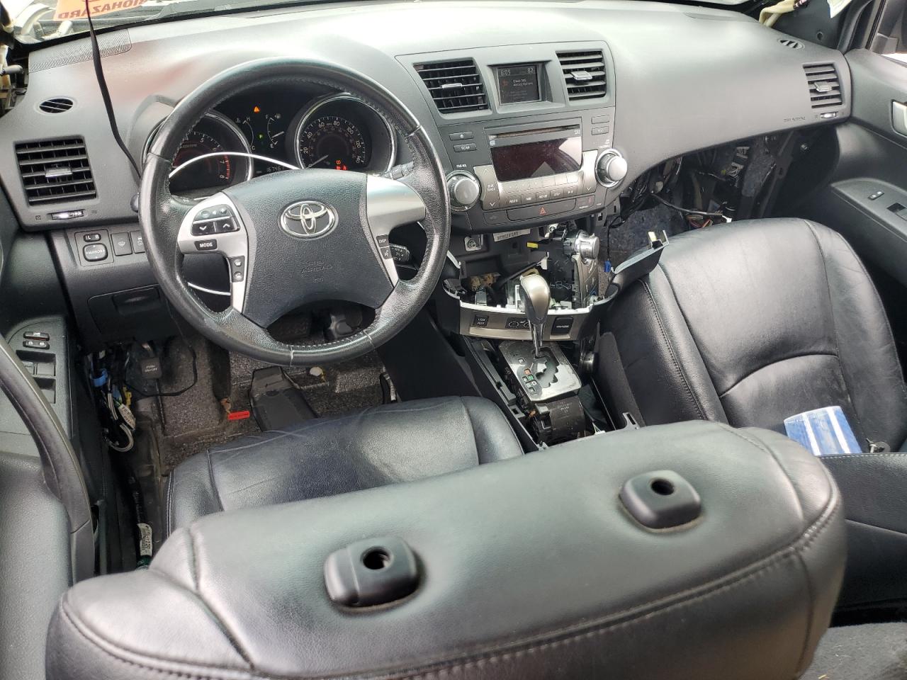 5TDBK3EH4CS126561 2012 Toyota Highlander Base