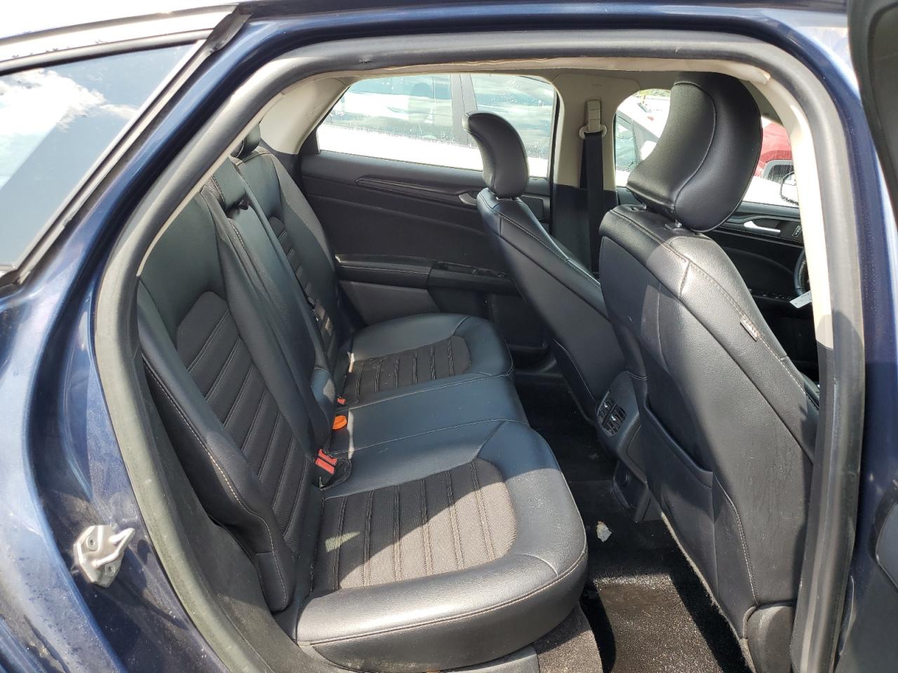 3FA6P0H73JR113861 2018 Ford Fusion Se