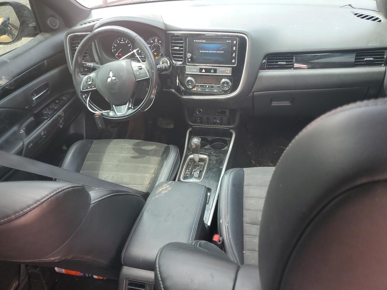 JA4AD3A33KZ031397 2019 Mitsubishi Outlander Se