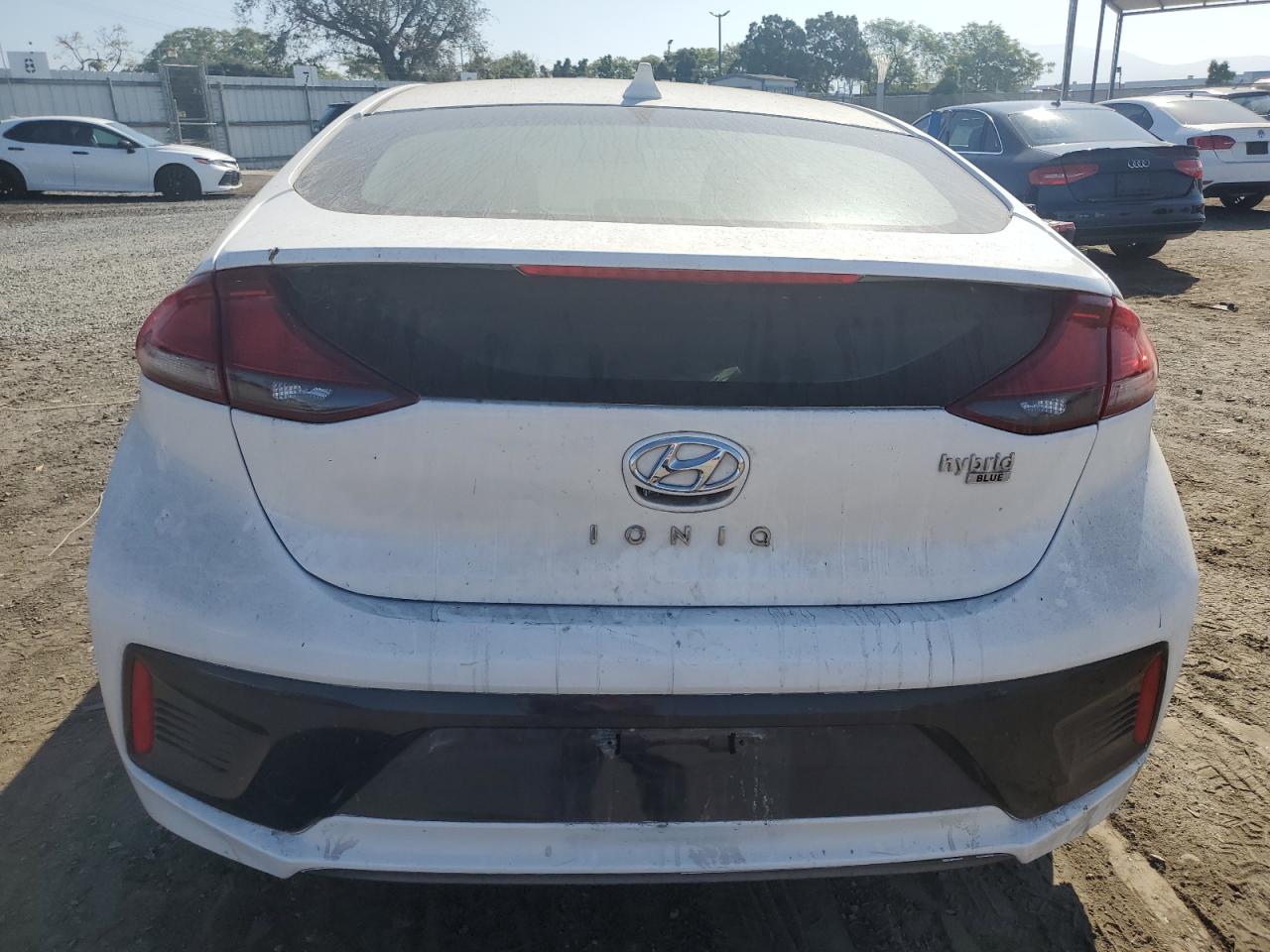 KMHC65LC8KU140688 2019 Hyundai Ioniq Blue