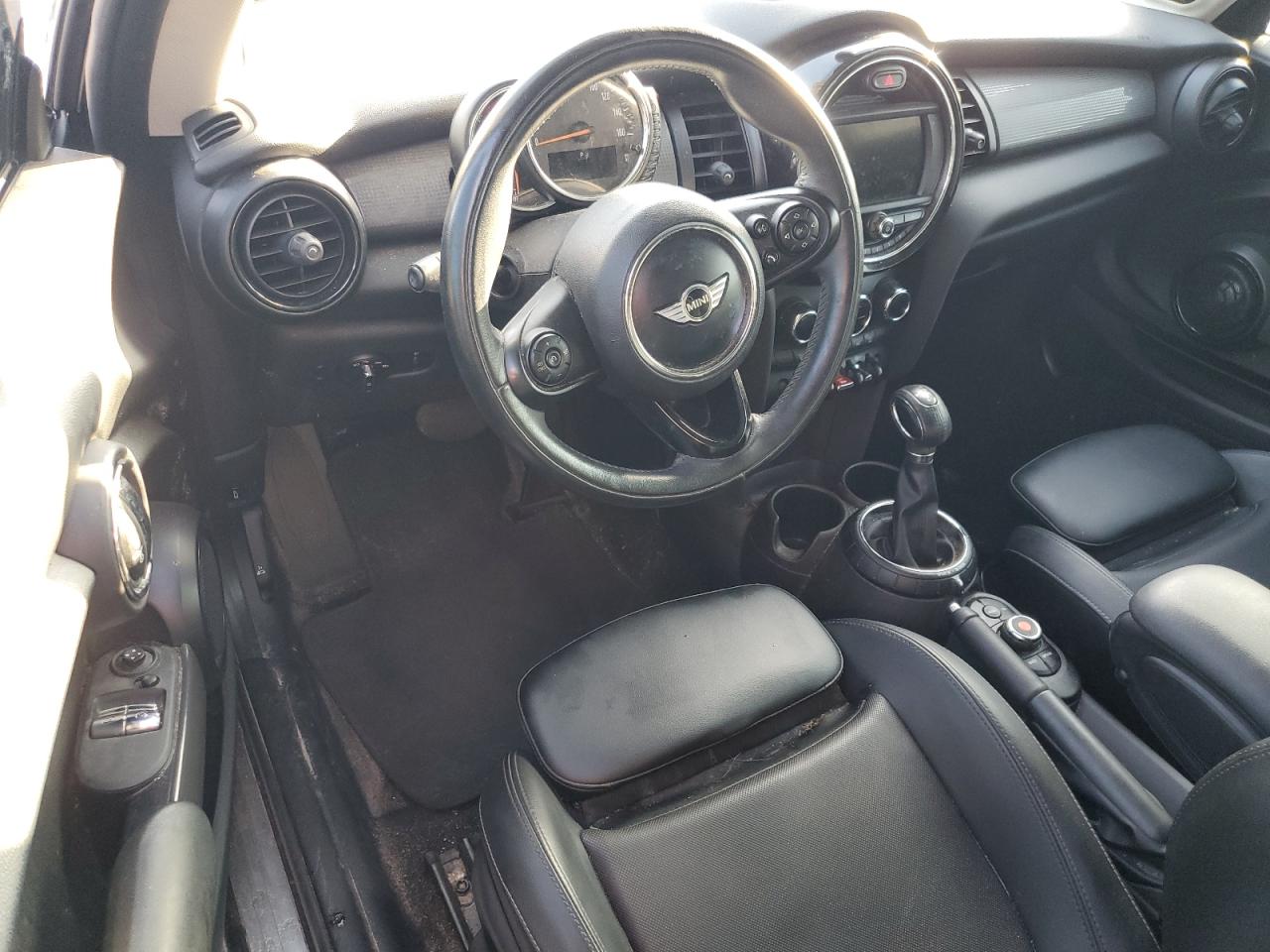 WMWXP5C38H3C64381 2017 Mini Cooper