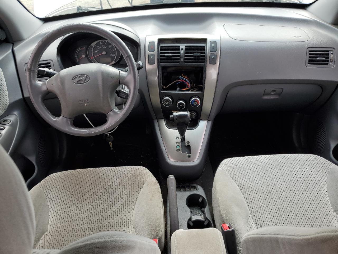 KM8JN72D35U073552 2005 Hyundai Tucson Gls