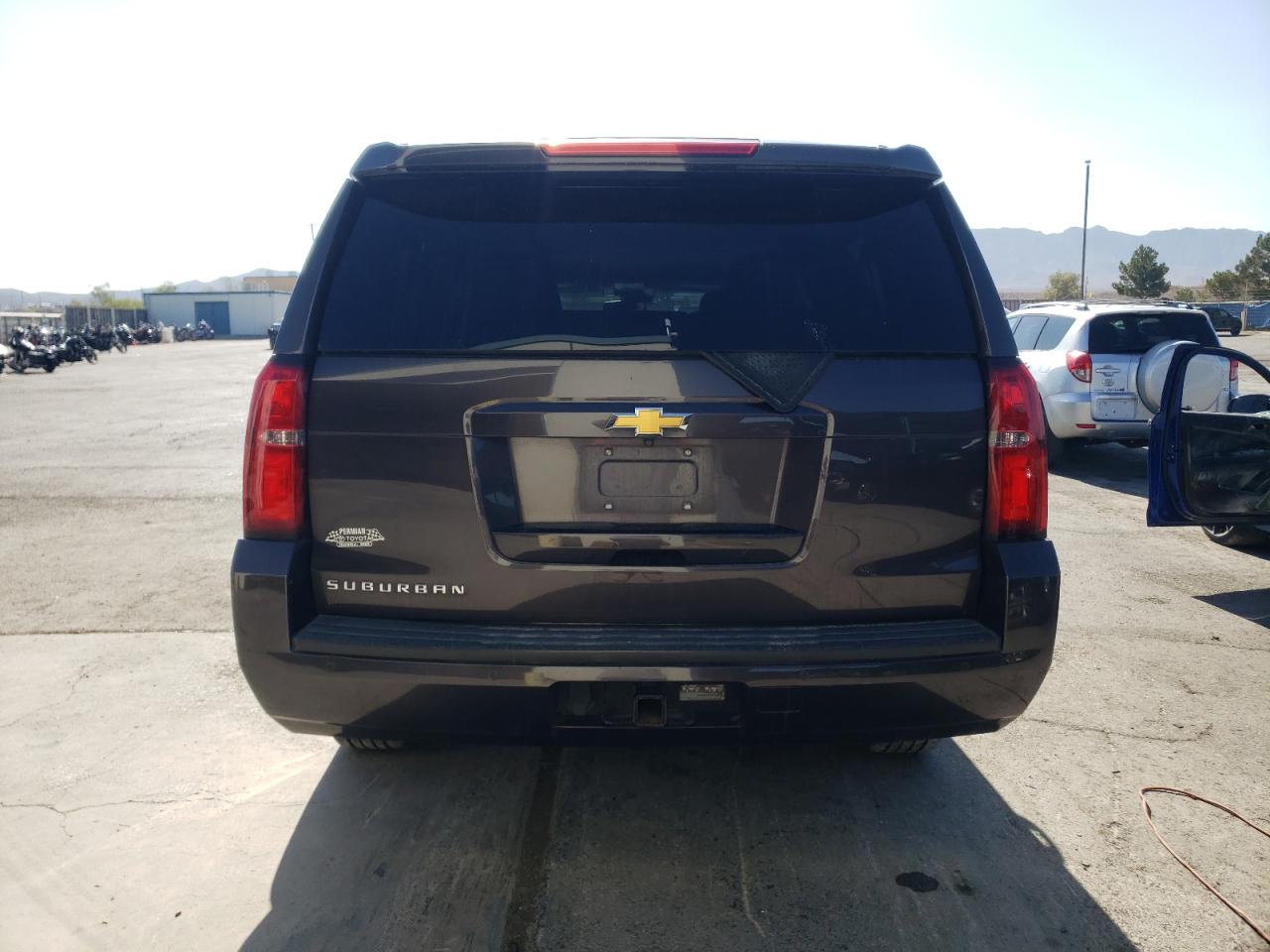 1GNSCJKC7FR283800 2015 Chevrolet Suburban C1500 Lt