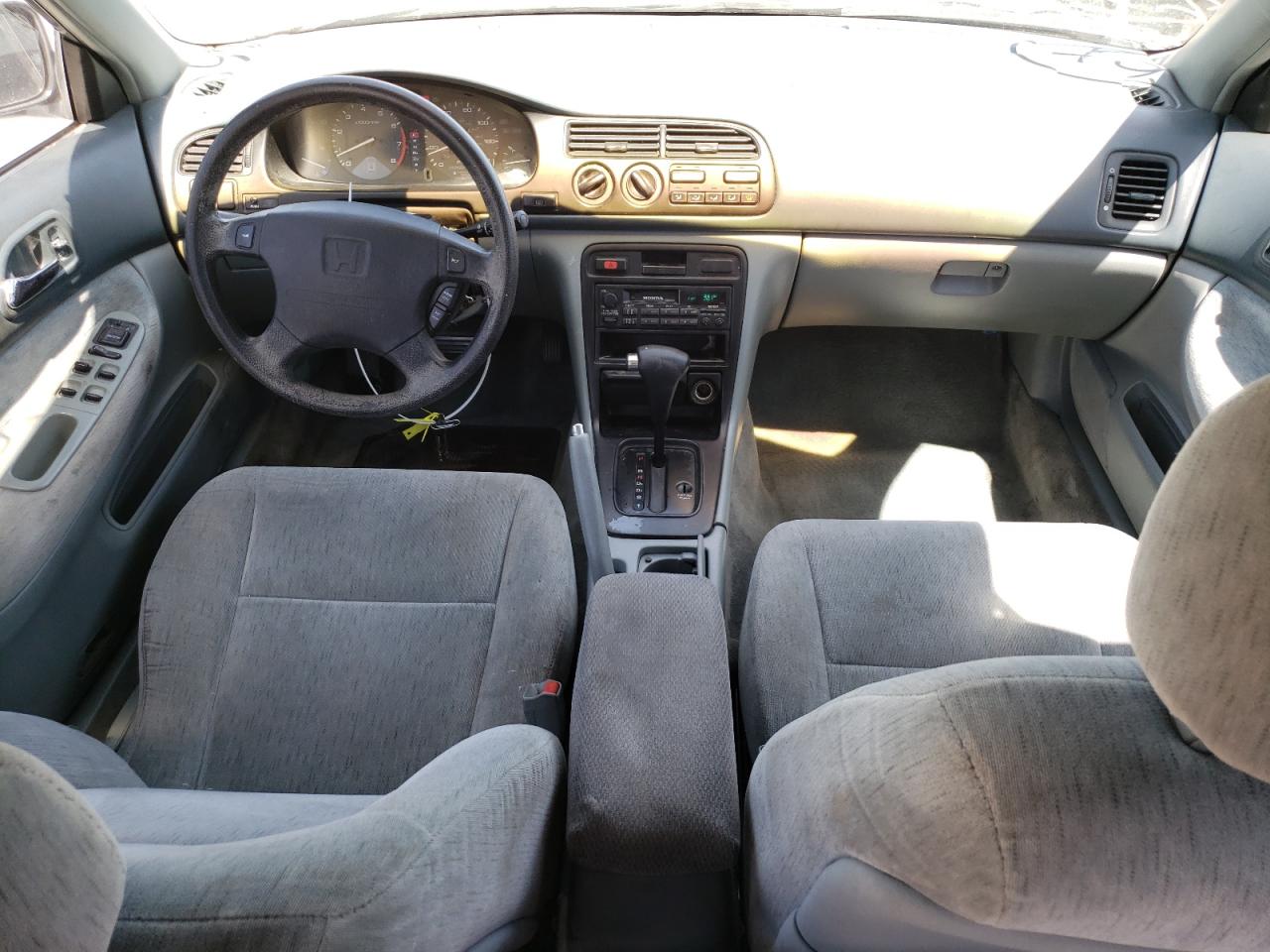 1HGCE6646SA015242 1995 Honda Accord Lx