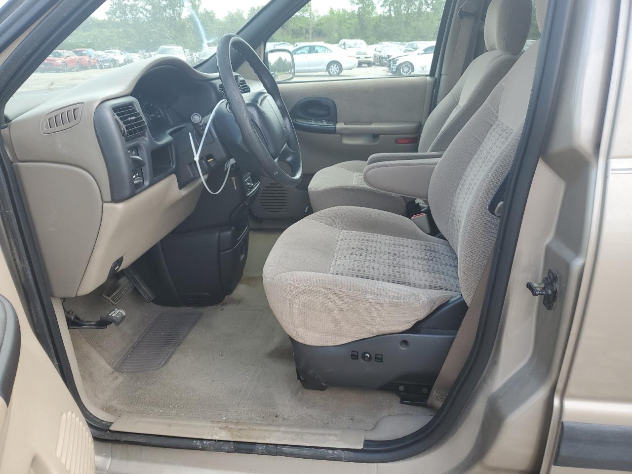 1GNDX03E0YD284603 2000 Chevrolet Venture