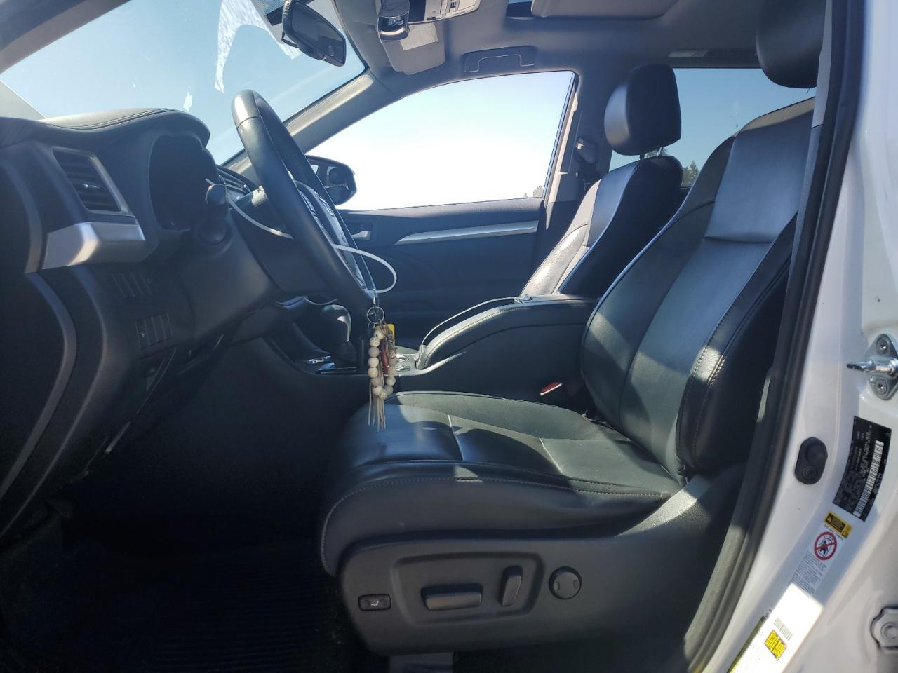 5TDJKRFH1FS173936 2015 Toyota Highlander Xle