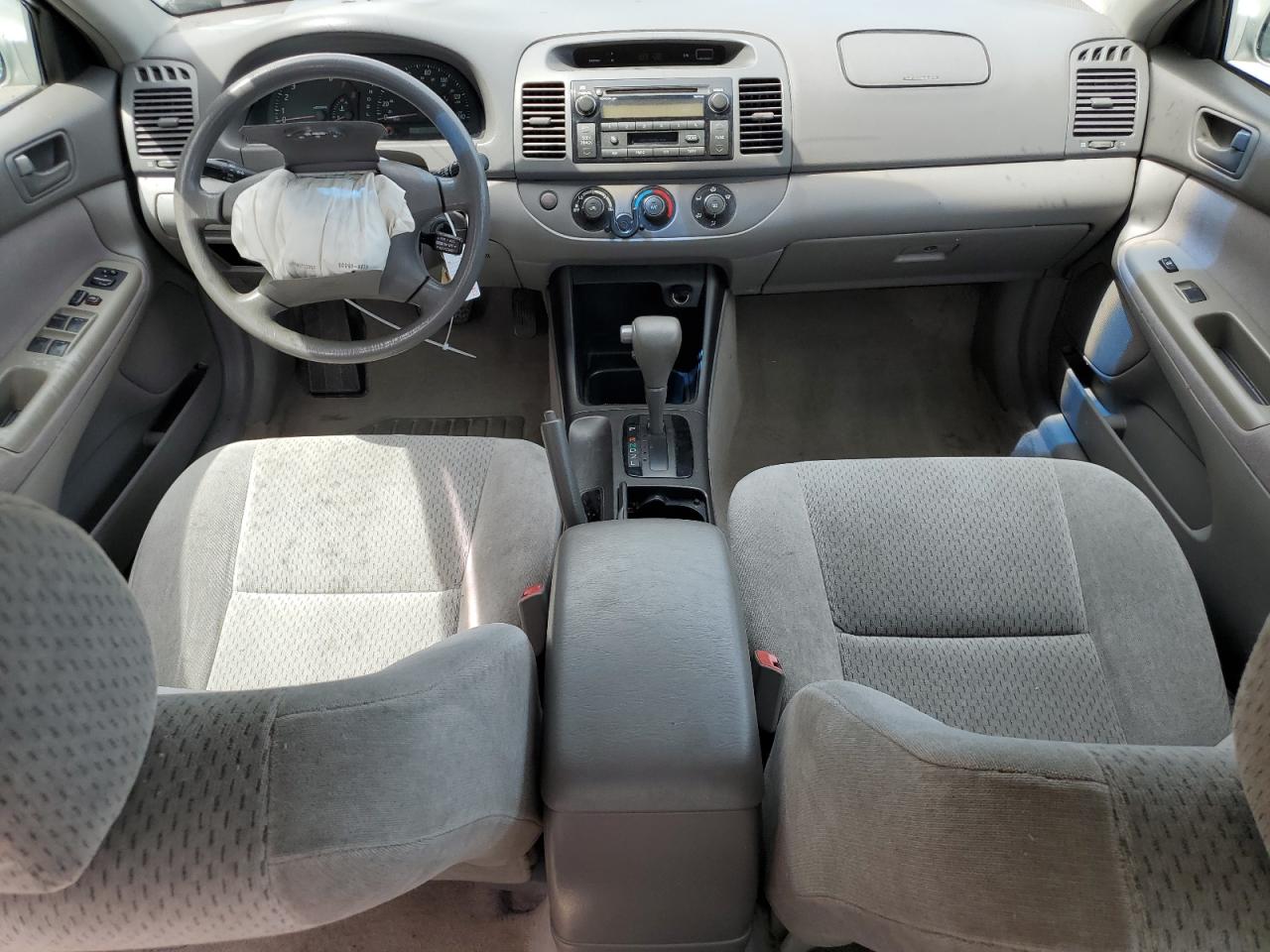 4T1BE32K64U338121 2004 Toyota Camry Le