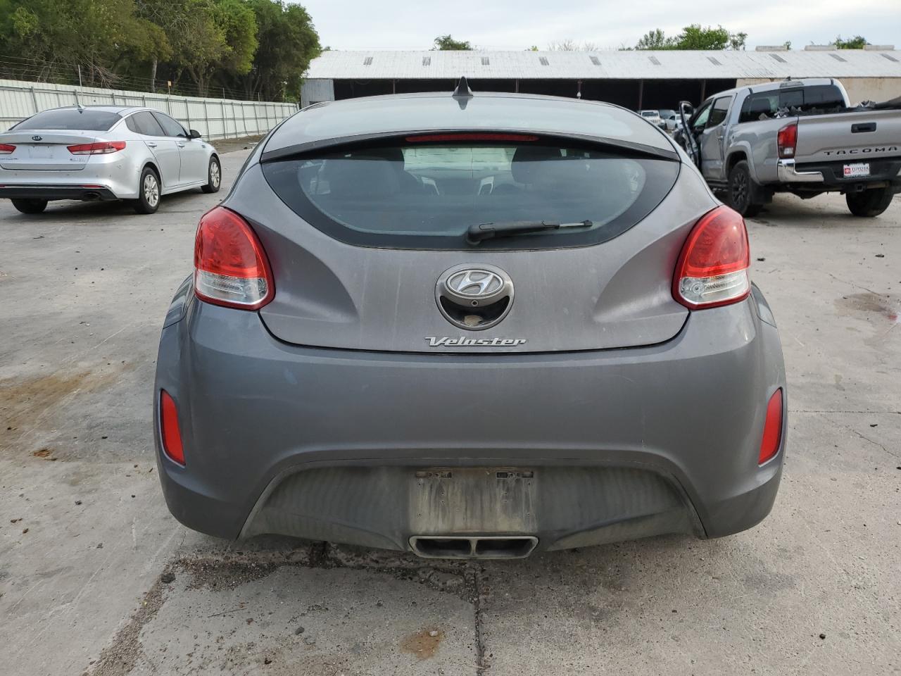 KMHTC6AD1GU261127 2016 Hyundai Veloster
