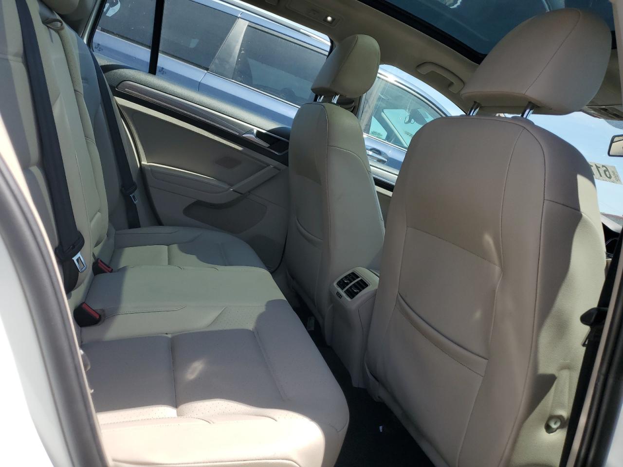 3VWH17AU4HM505636 2017 Volkswagen Golf Alltrack S