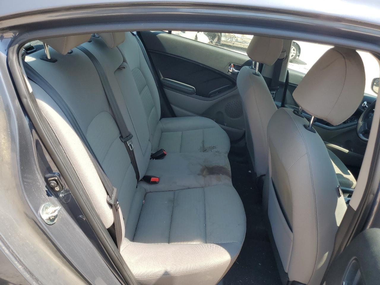 KNAFX4A69G5550839 2016 Kia Forte Lx