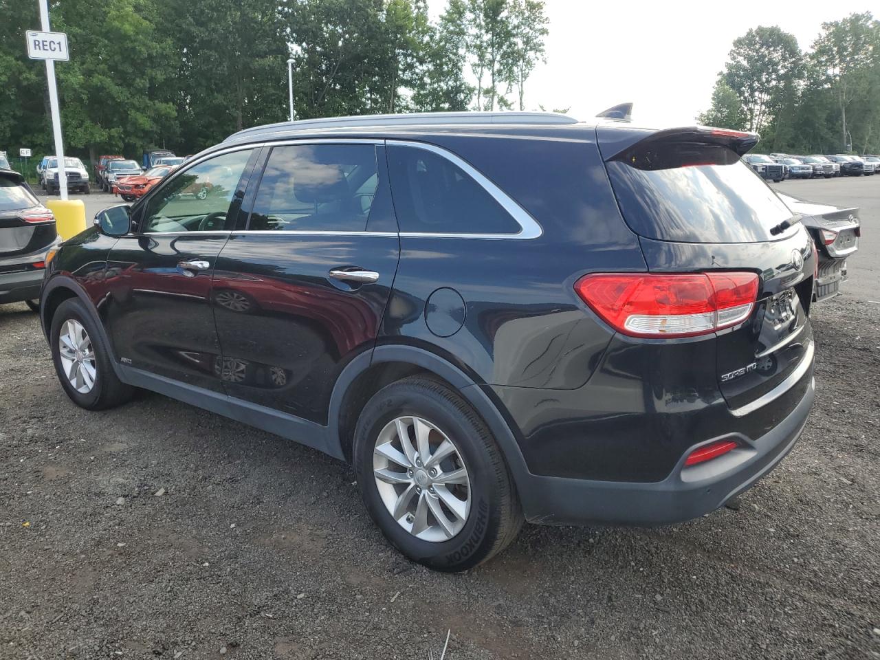 2016 Kia Sorento Lx vin: 5XYPGDA30GG044904