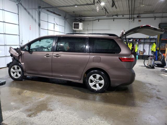 VIN 5TDKZ3DC8JS903726 2018 Toyota Sienna, LE no.2