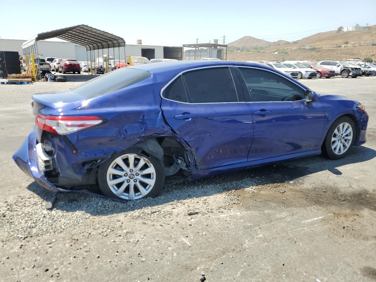 2018 Toyota Camry L vin: 4T1B11HK1JU614773