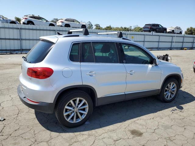 2017 VOLKSWAGEN TIGUAN WOL - WVGRV7AX4HK011270