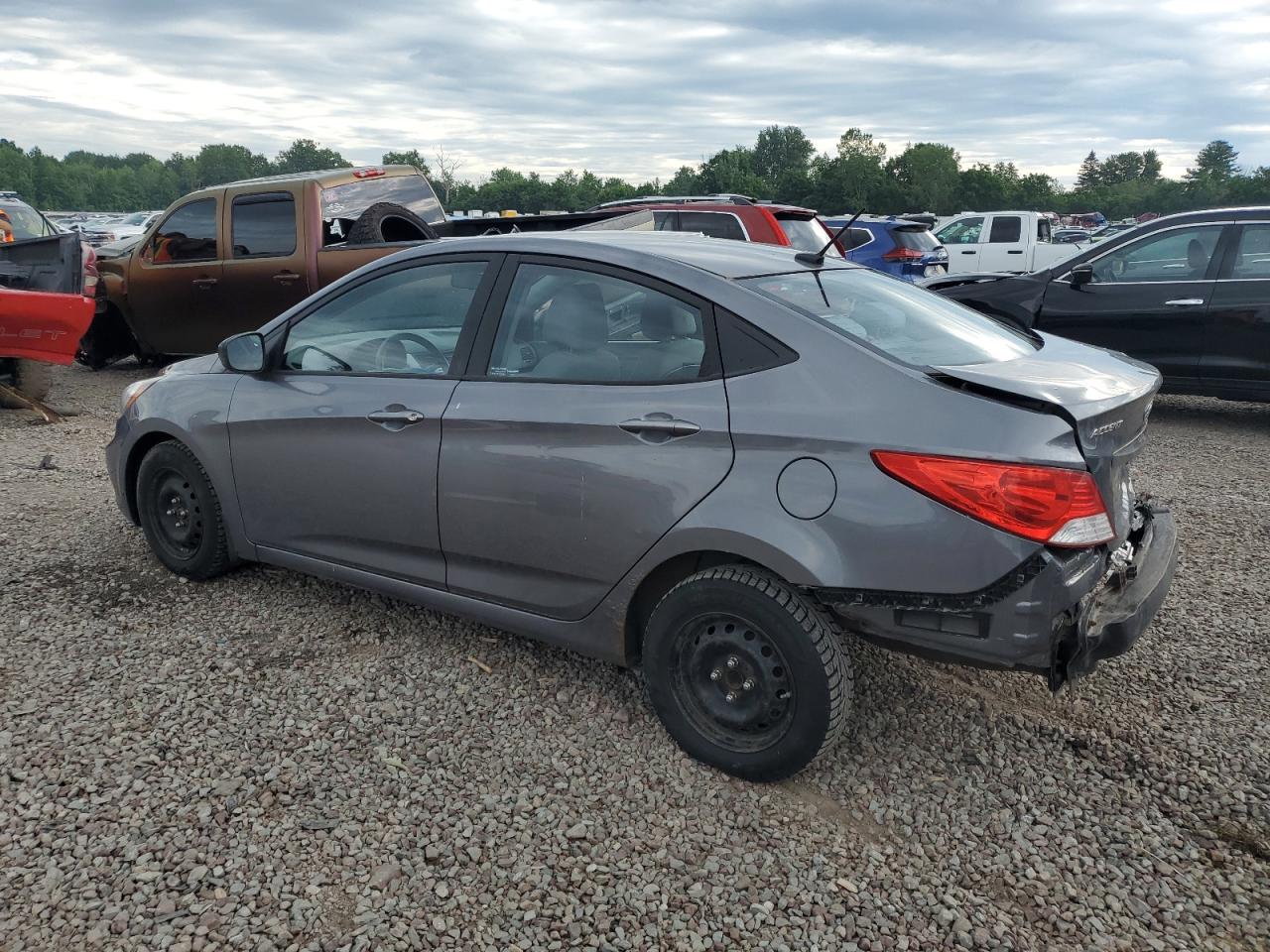 2013 Hyundai Accent Gls vin: KMHCT4AE4DU556862