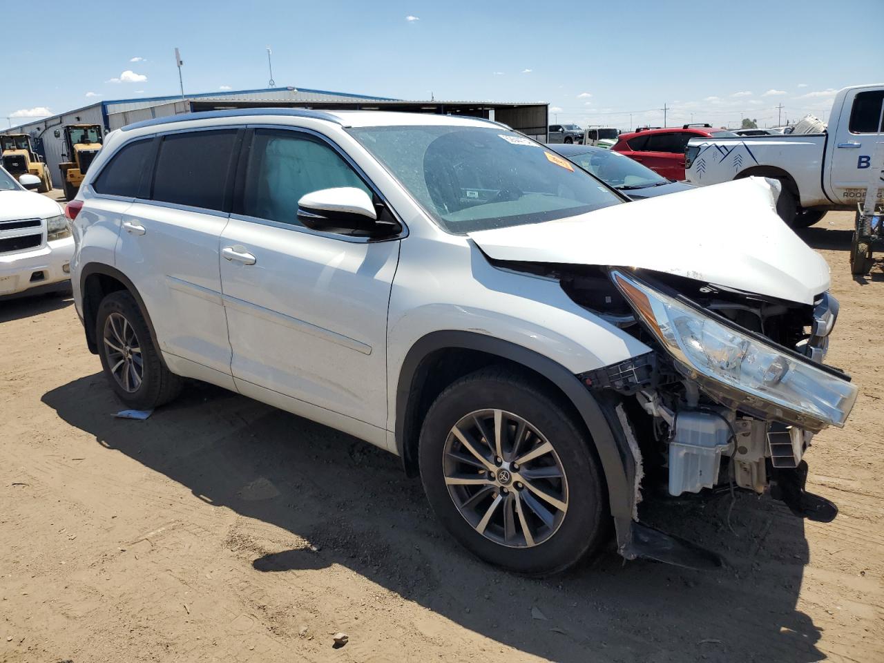 Lot #2841303766 2017 TOYOTA HIGHLANDER