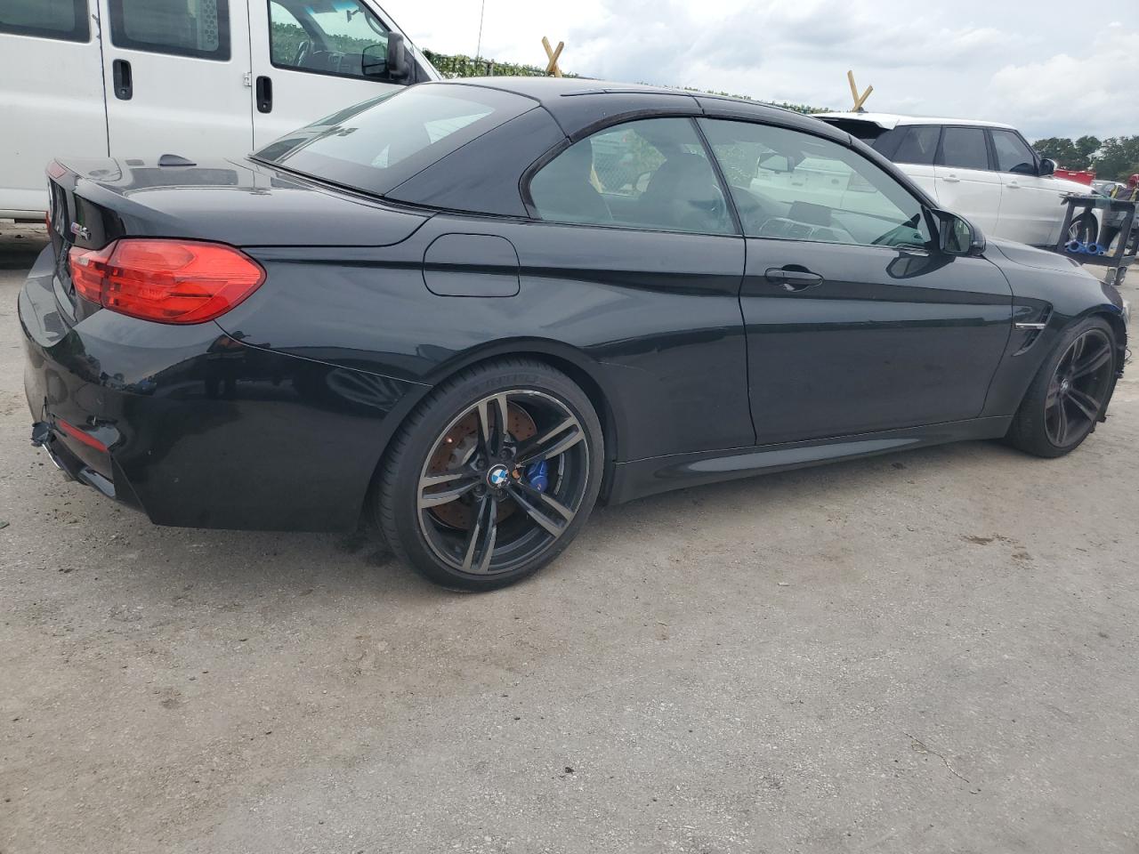 2016 BMW M4 vin: WBS3U9C59GP969786