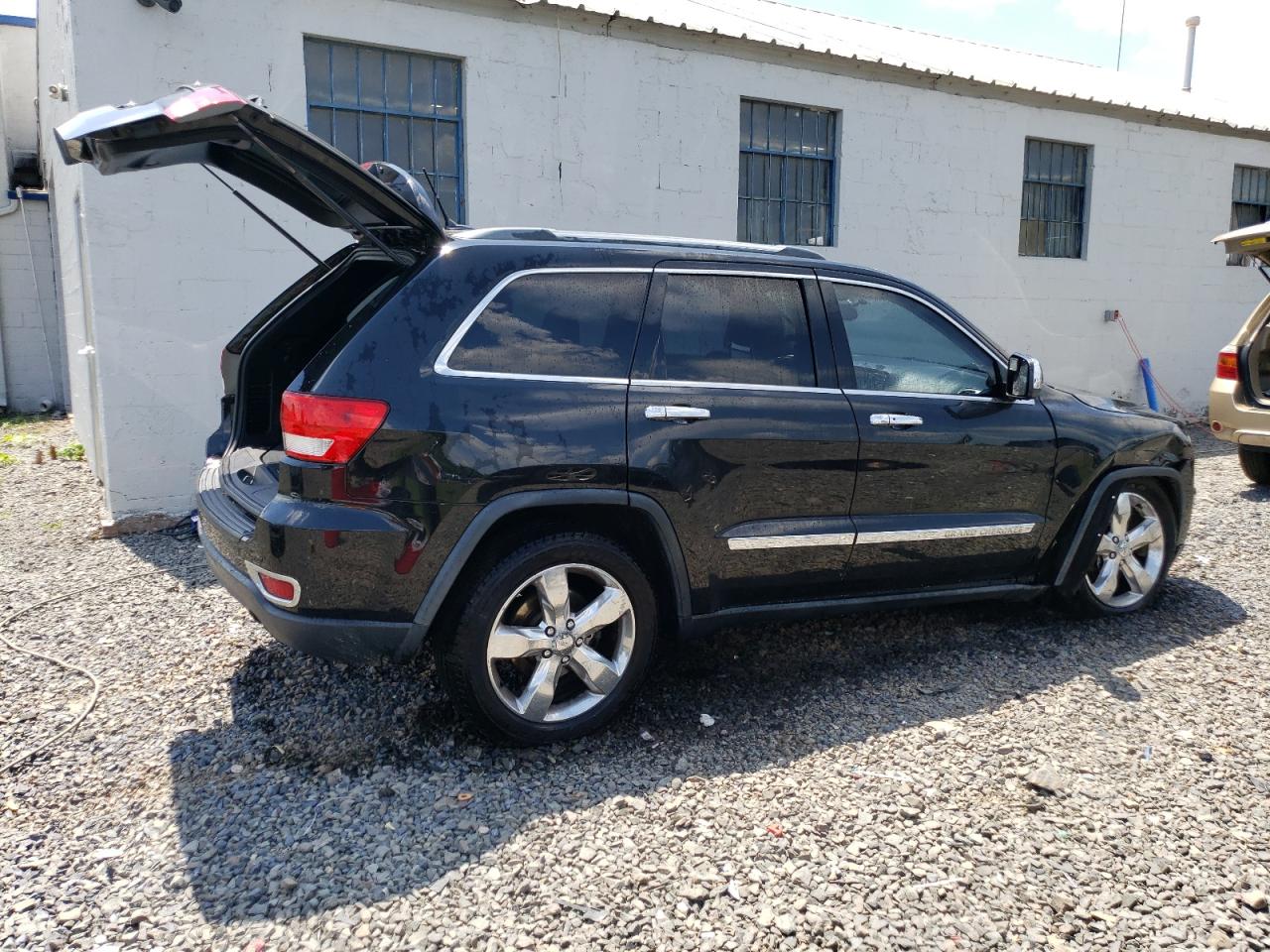 2012 Jeep Grand Cherokee Laredo vin: 1C4RJFAG5CC221485