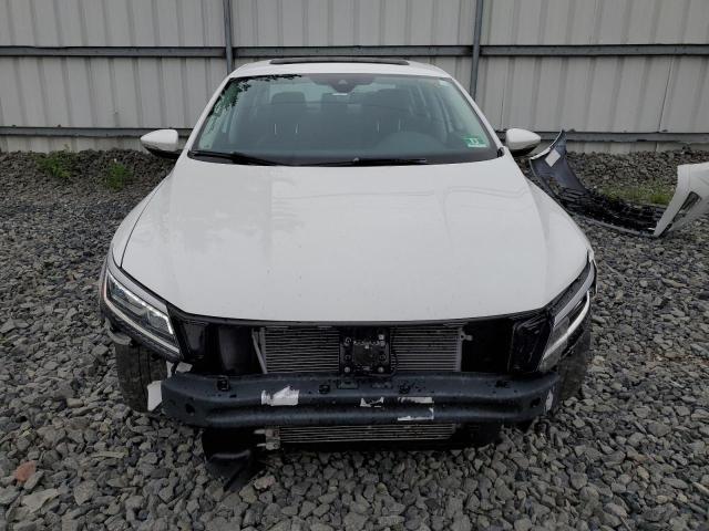 2016 VOLKSWAGEN PASSAT SEL - 1VWCM7A35GC053799