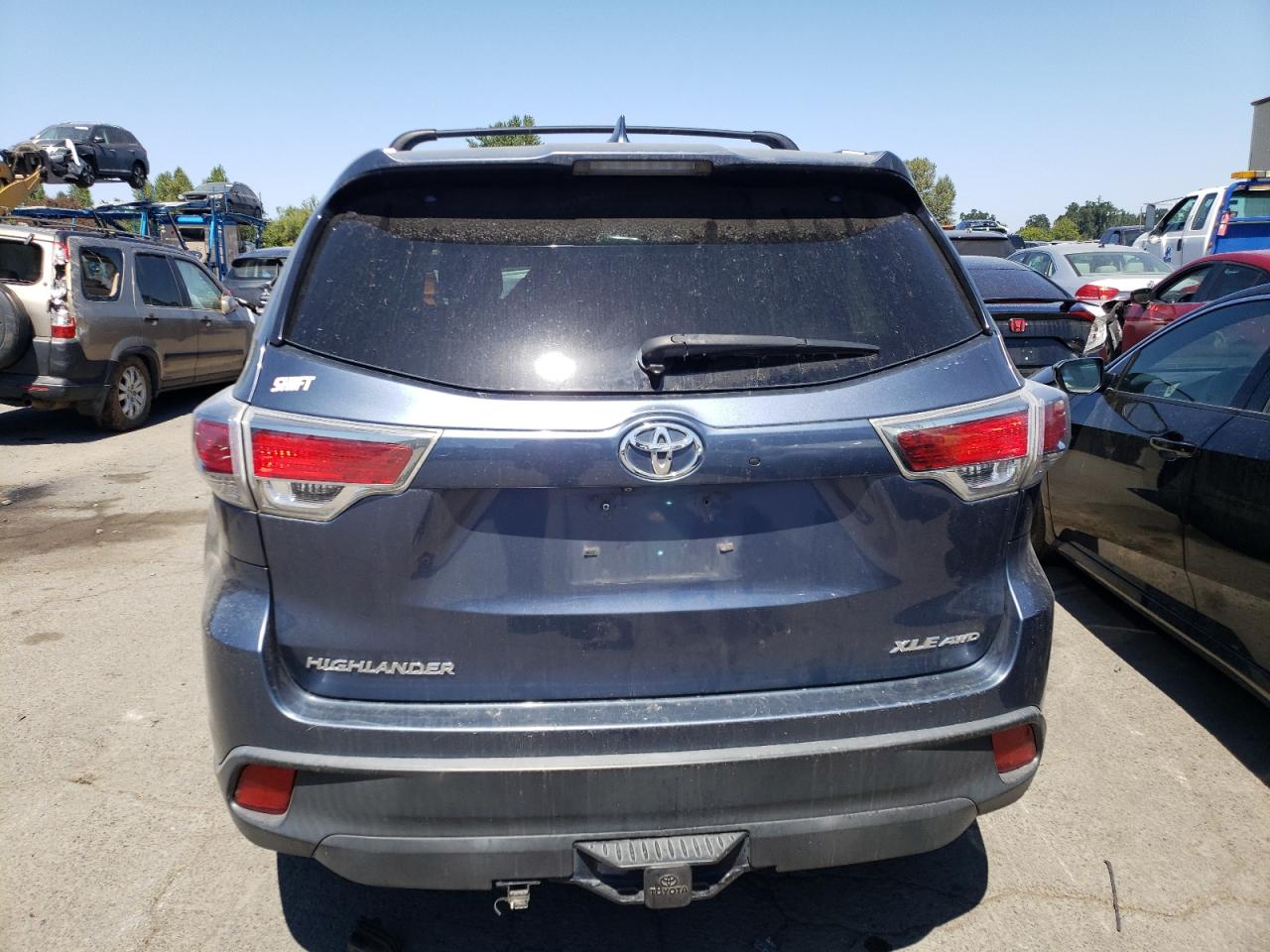 Lot #2759059163 2015 TOYOTA HIGHLANDER