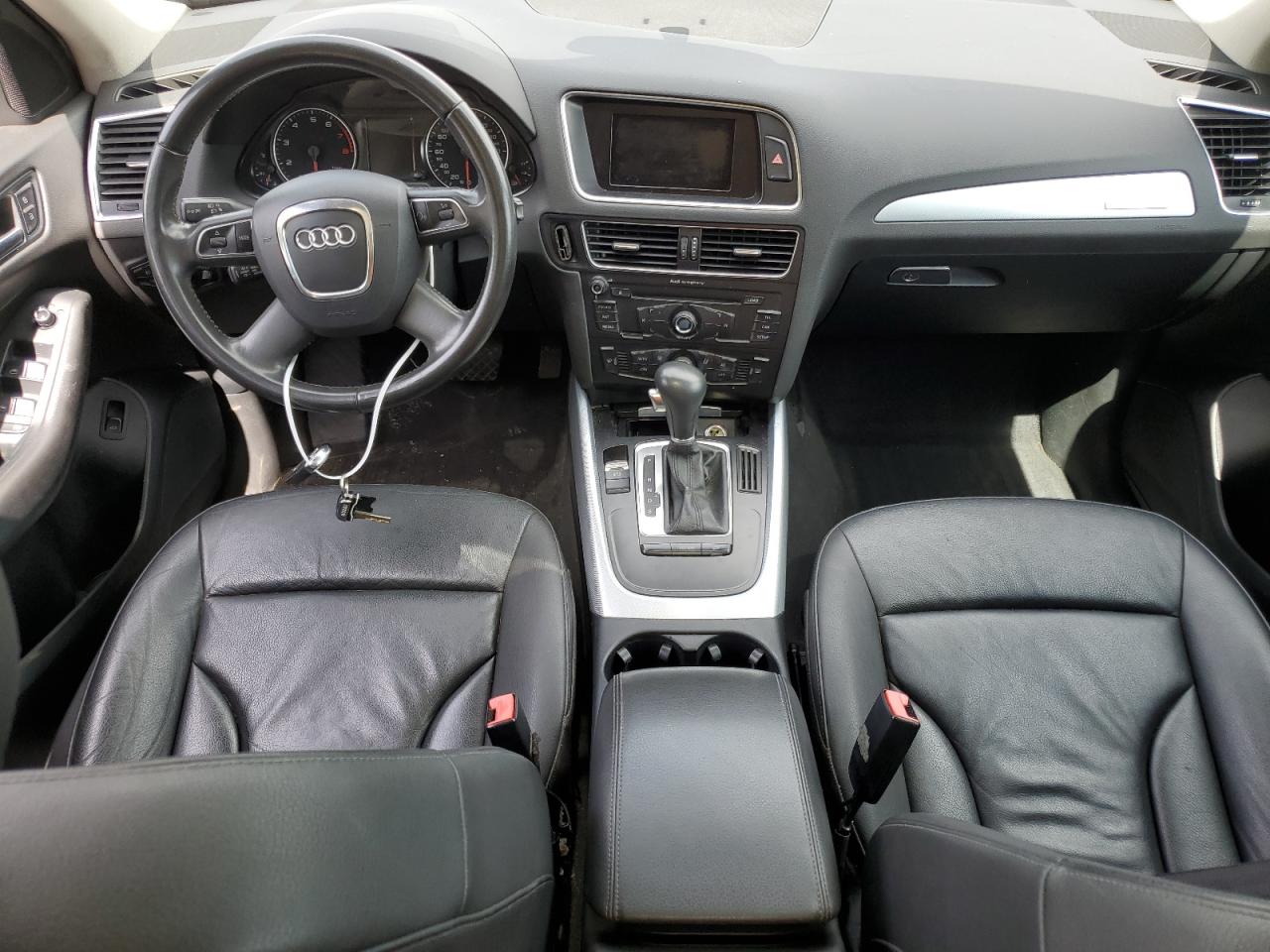 WA1CKCFP9AA051161 2010 Audi Q5 Premium