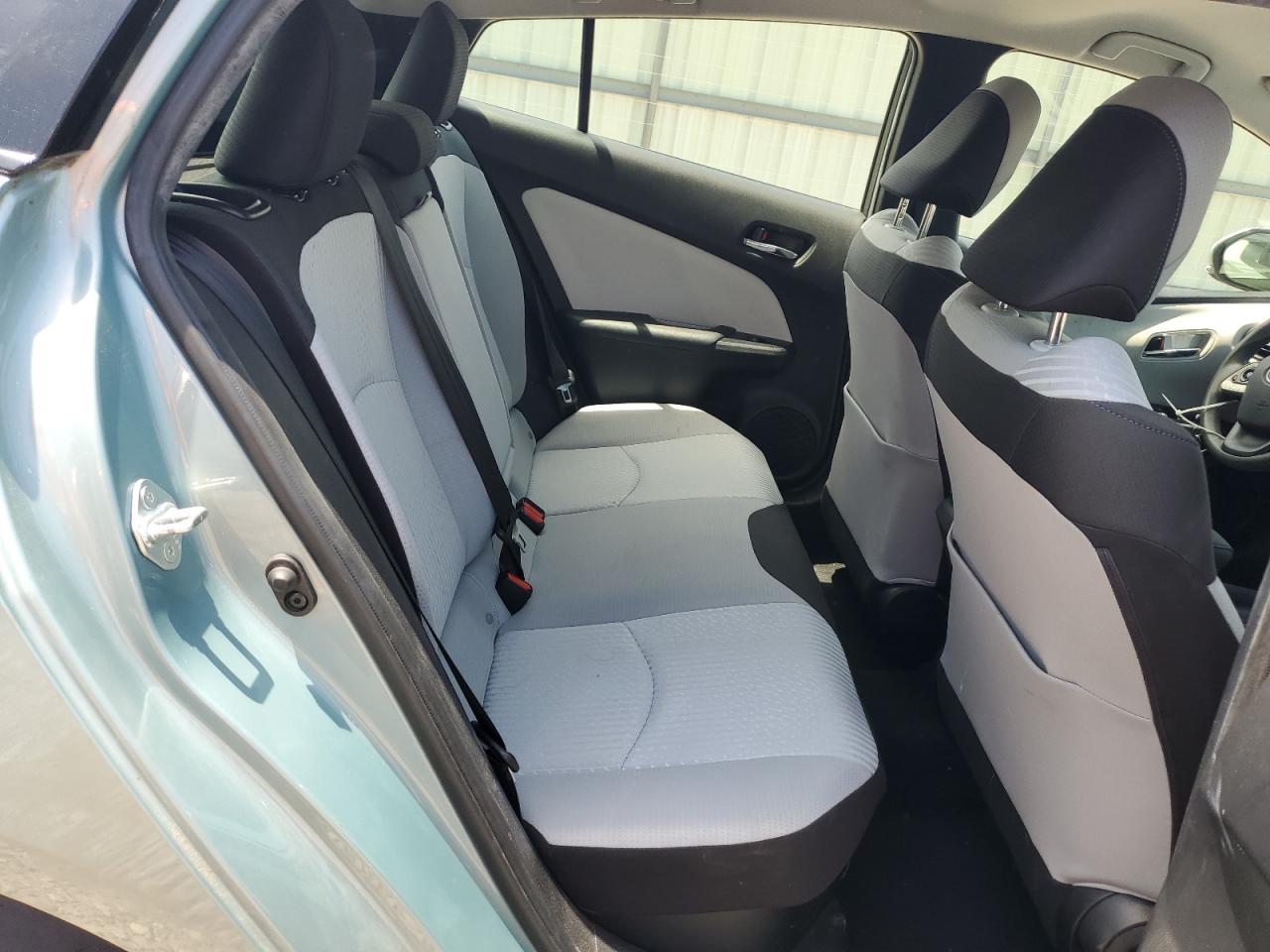 JTDKBRFU6G3004077 2016 Toyota Prius