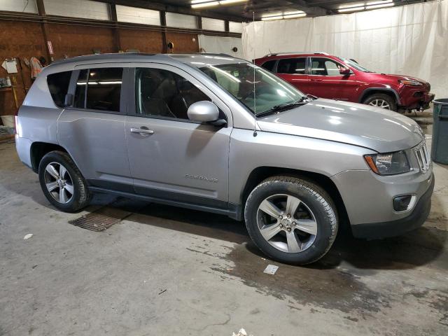 VIN 1C4NJDEB7HD128678 2017 Jeep Compass, Latitude no.4