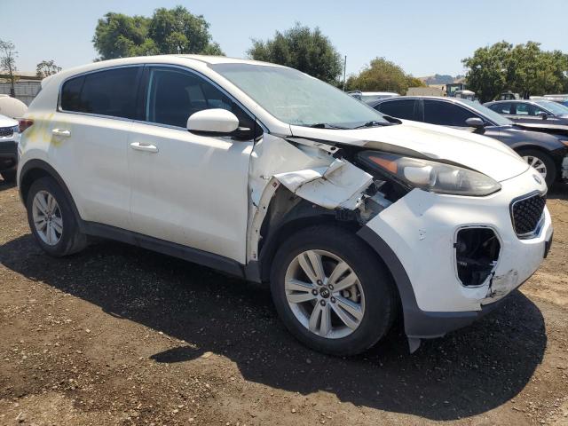 VIN KNDPMCACXH7080133 2017 KIA Sportage, LX no.4