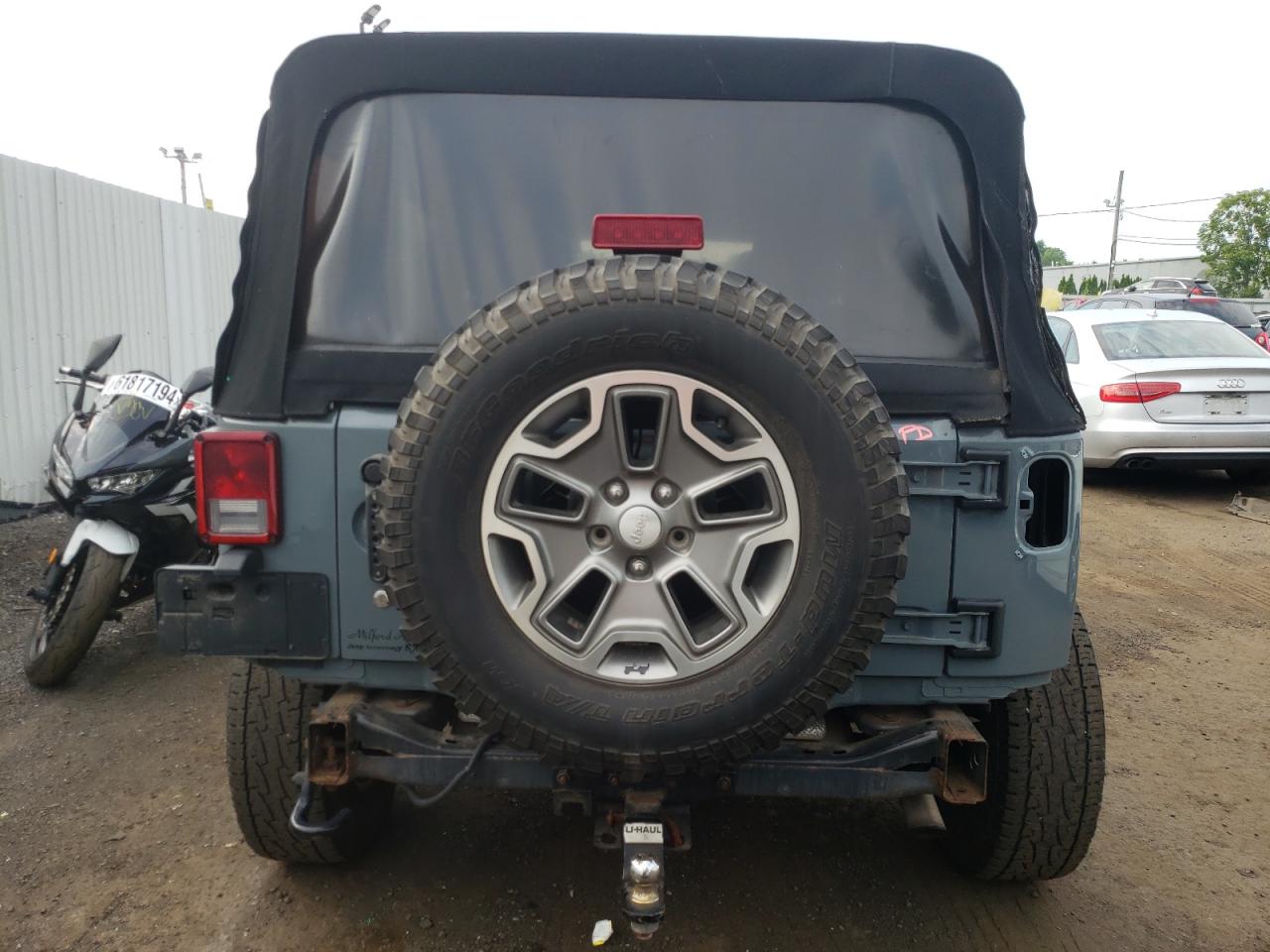 1C4BJWEG3FL558253 2015 Jeep Wrangler Unlimited Sahara