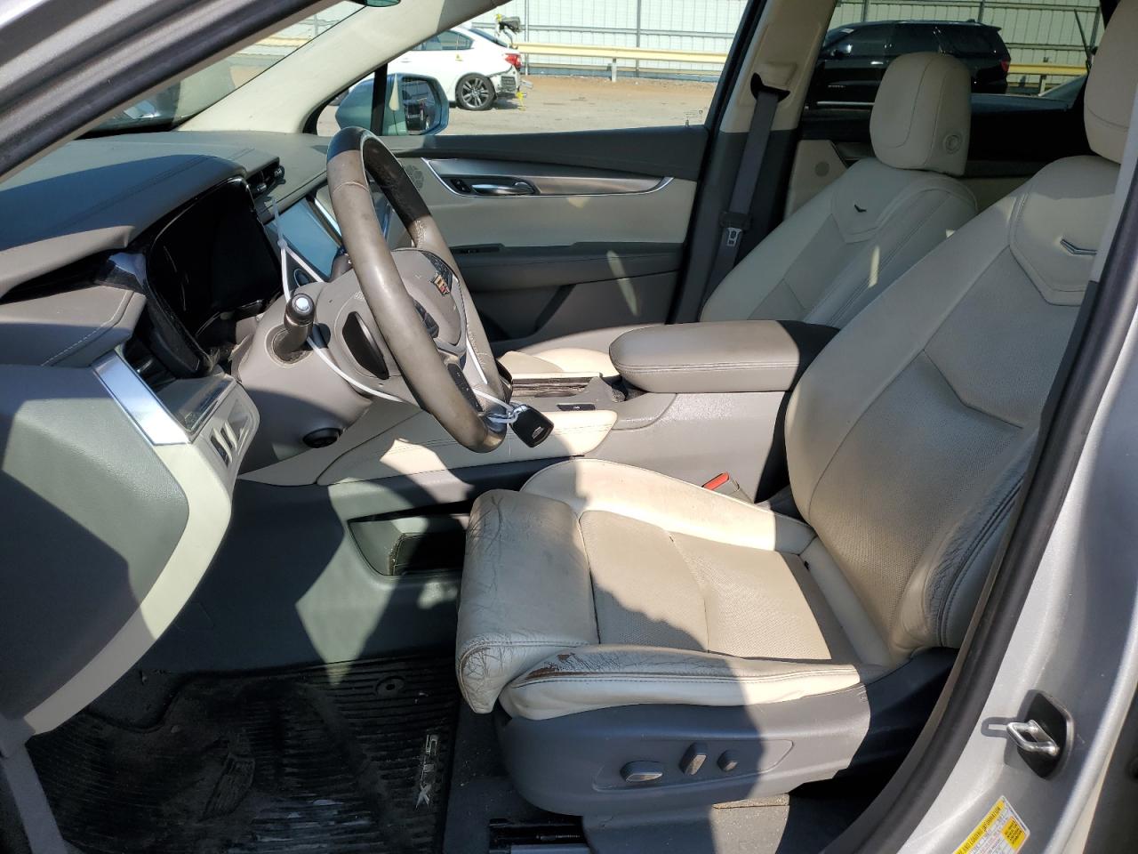 1GYKNBRS6HZ169080 2017 Cadillac Xt5 Luxury