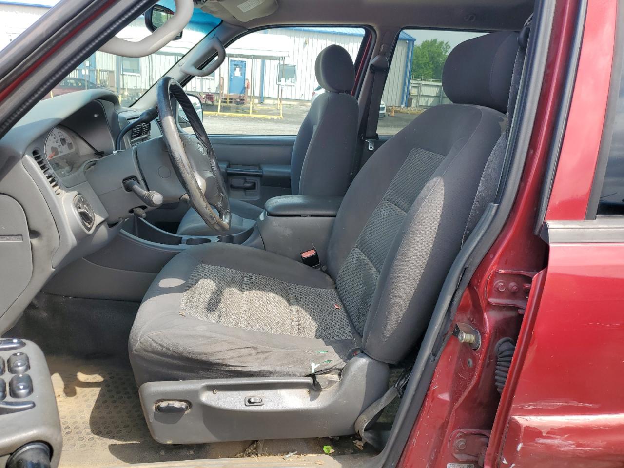 1FMZU77K84UC12067 2004 Ford Explorer Sport Trac