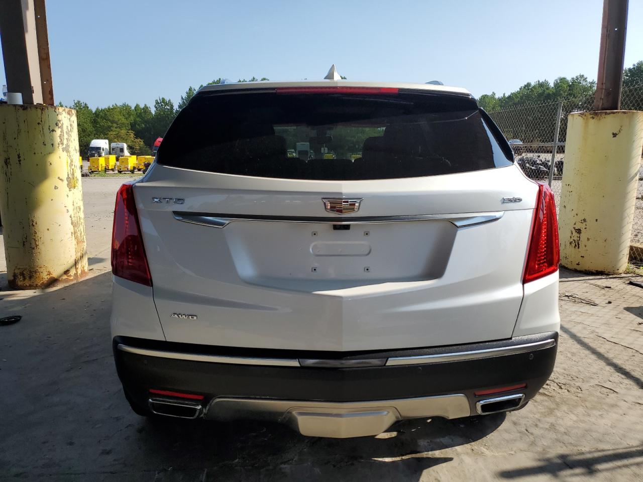 1GYKNFRS5HZ123473 2017 Cadillac Xt5 Platinum