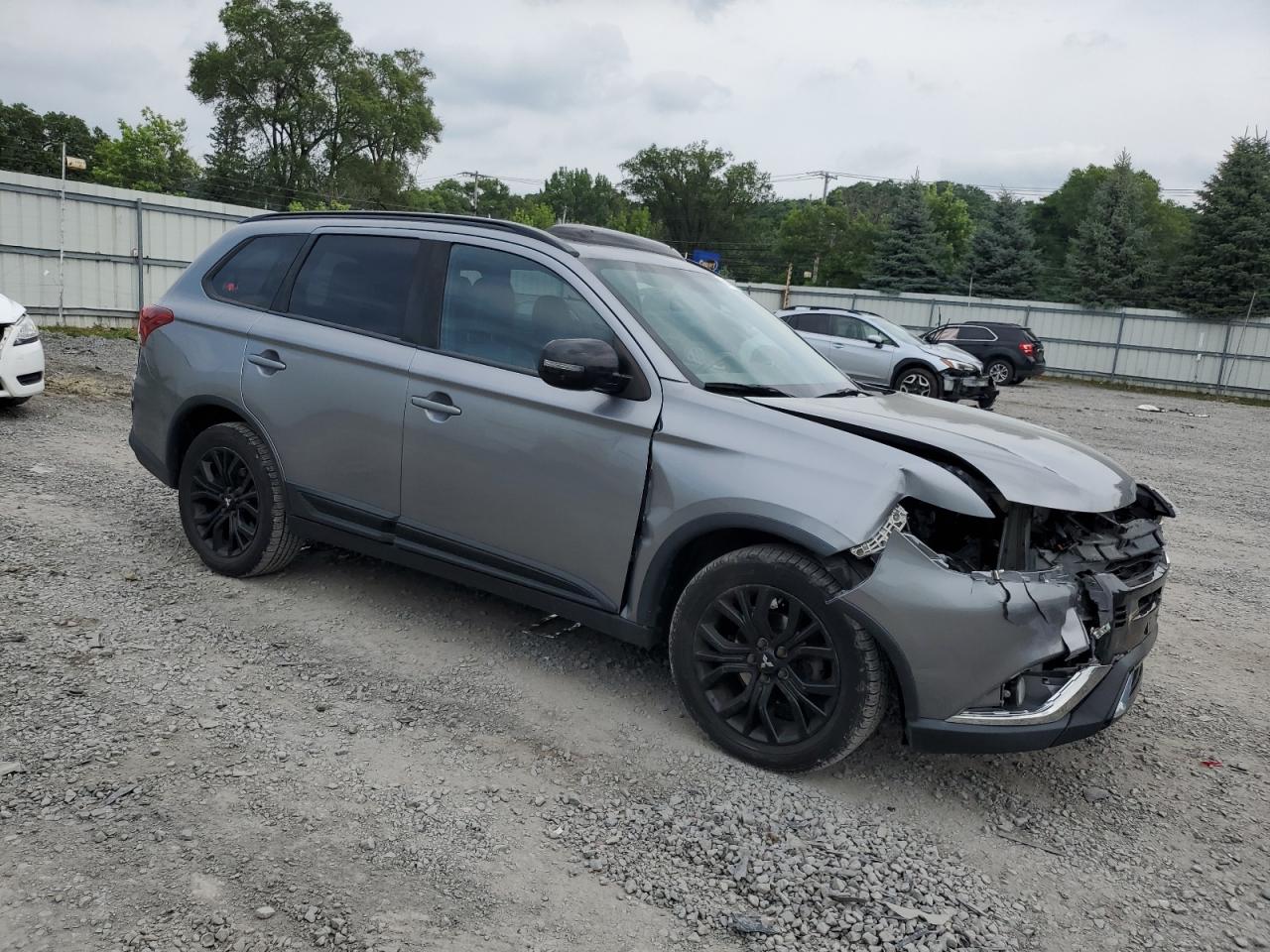 2019 Mitsubishi Outlander Se vin: JA4AZ3A31KZ038740