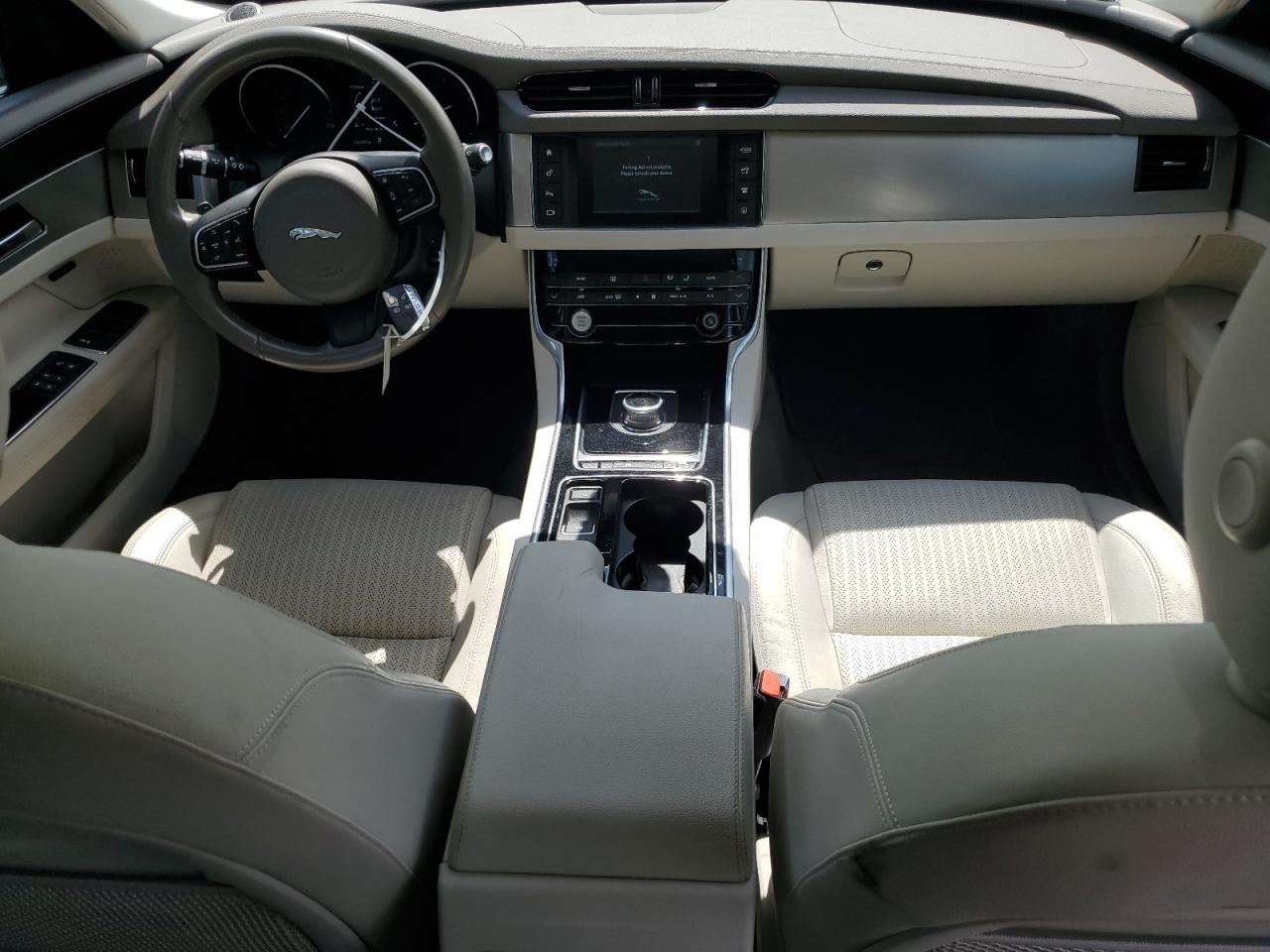 SAJBE4BV3HCY29344 2017 Jaguar Xf Prestige