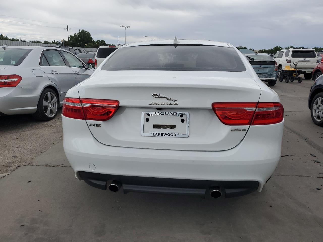 SAJAR4BG7HA977848 2017 Jaguar Xe