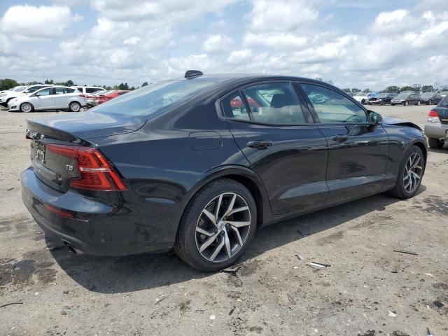 VIN 7JR102FK0KG006465 2019 Volvo S60, T5 Momentum no.3