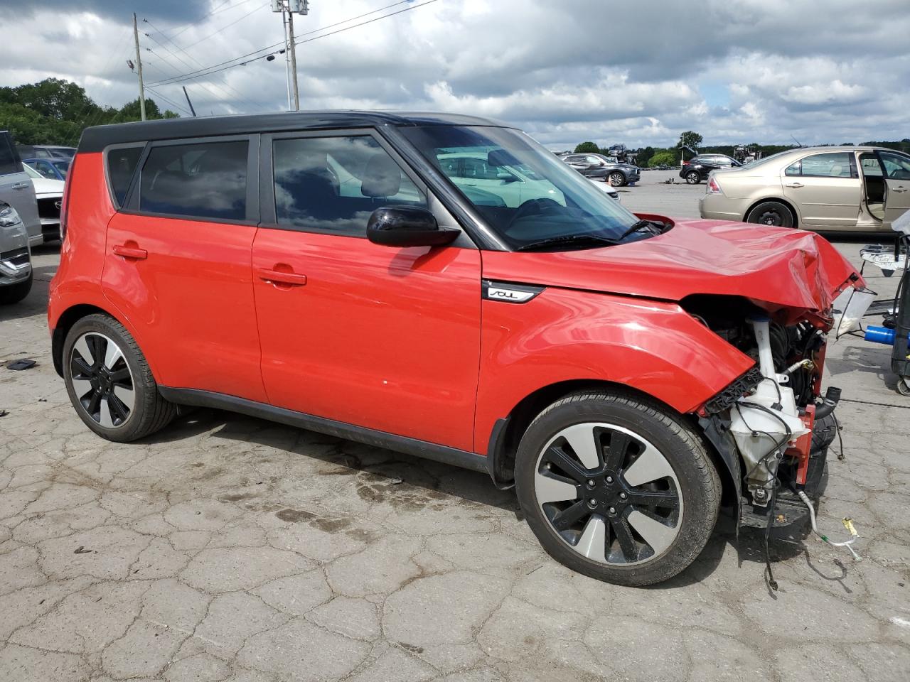 KNDJP3A56G7319495 2016 Kia Soul +