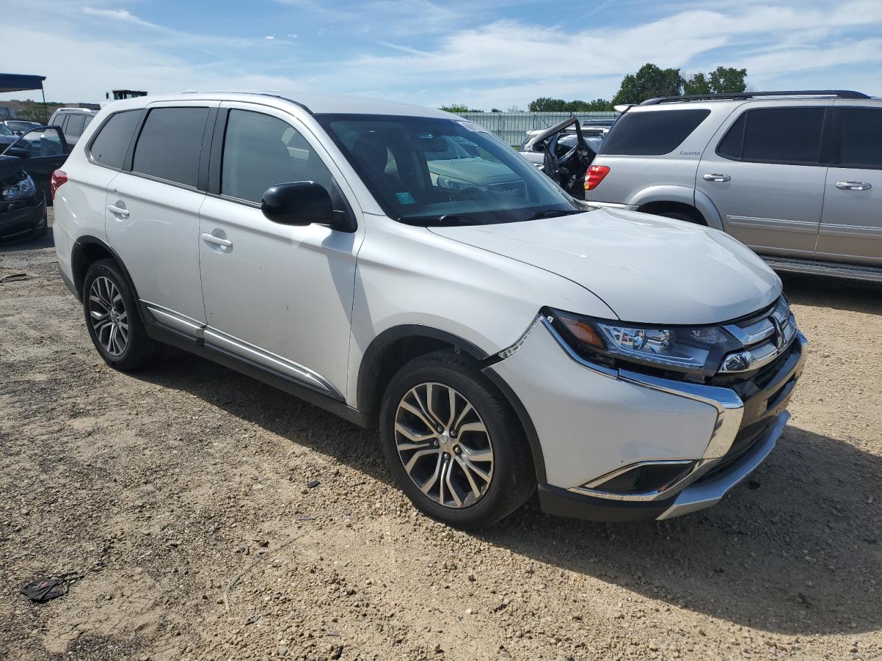 JA4AZ2A36HZ059960 2017 Mitsubishi Outlander Es