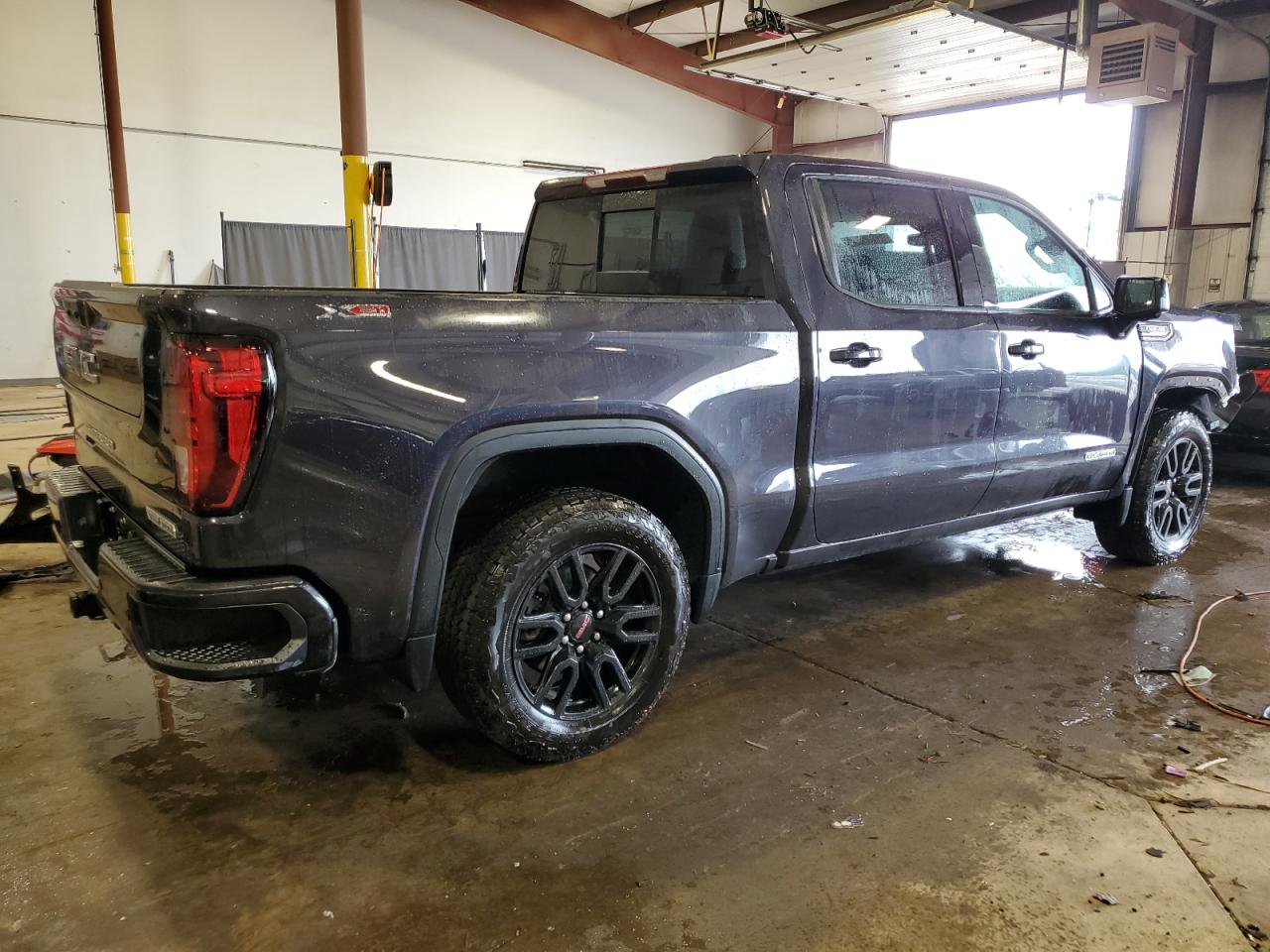 2022 GMC Sierra K1500 Elevation vin: 3GTUUCED4NG609212