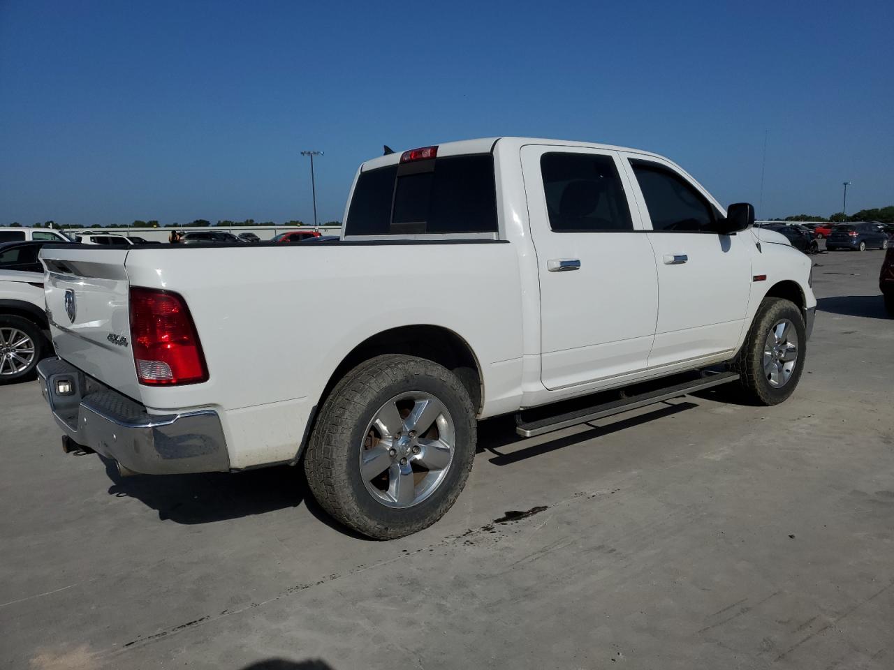 2016 Ram 1500 Slt vin: 1C6RR7LM1GS110825