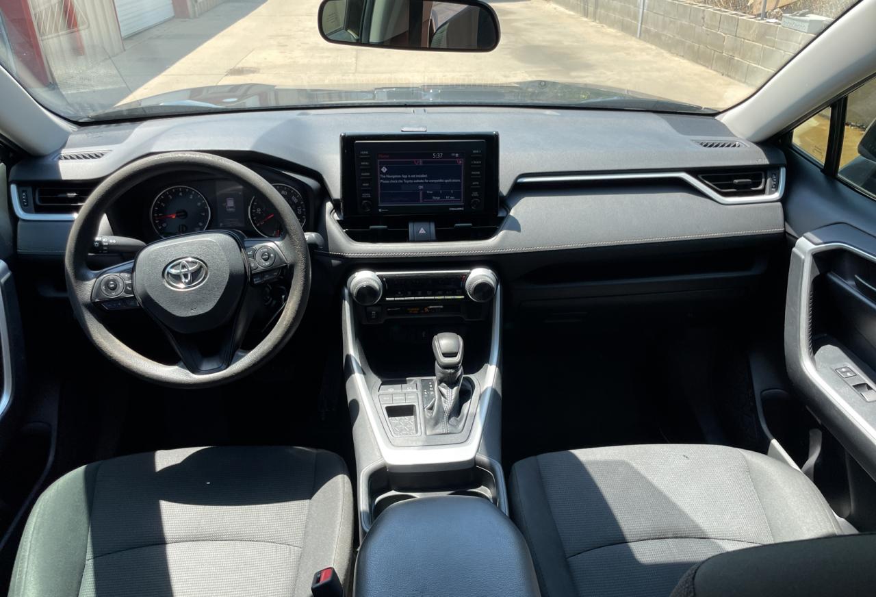 2T3H1RFV2MC139878 2021 Toyota Rav4 Le