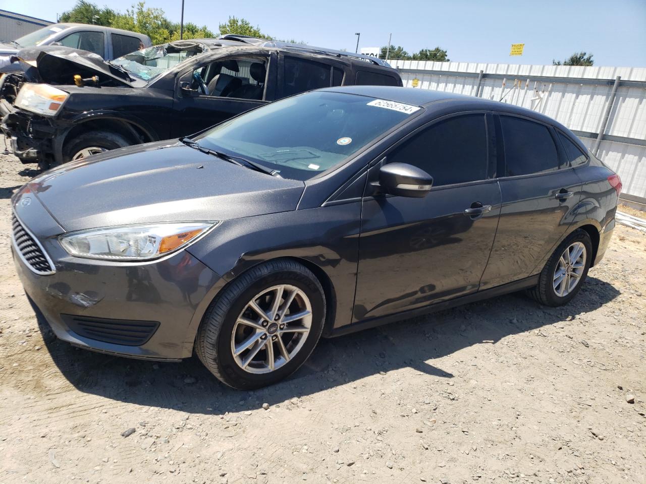 2016 Ford Focus Se vin: 1FADP3F25GL347815