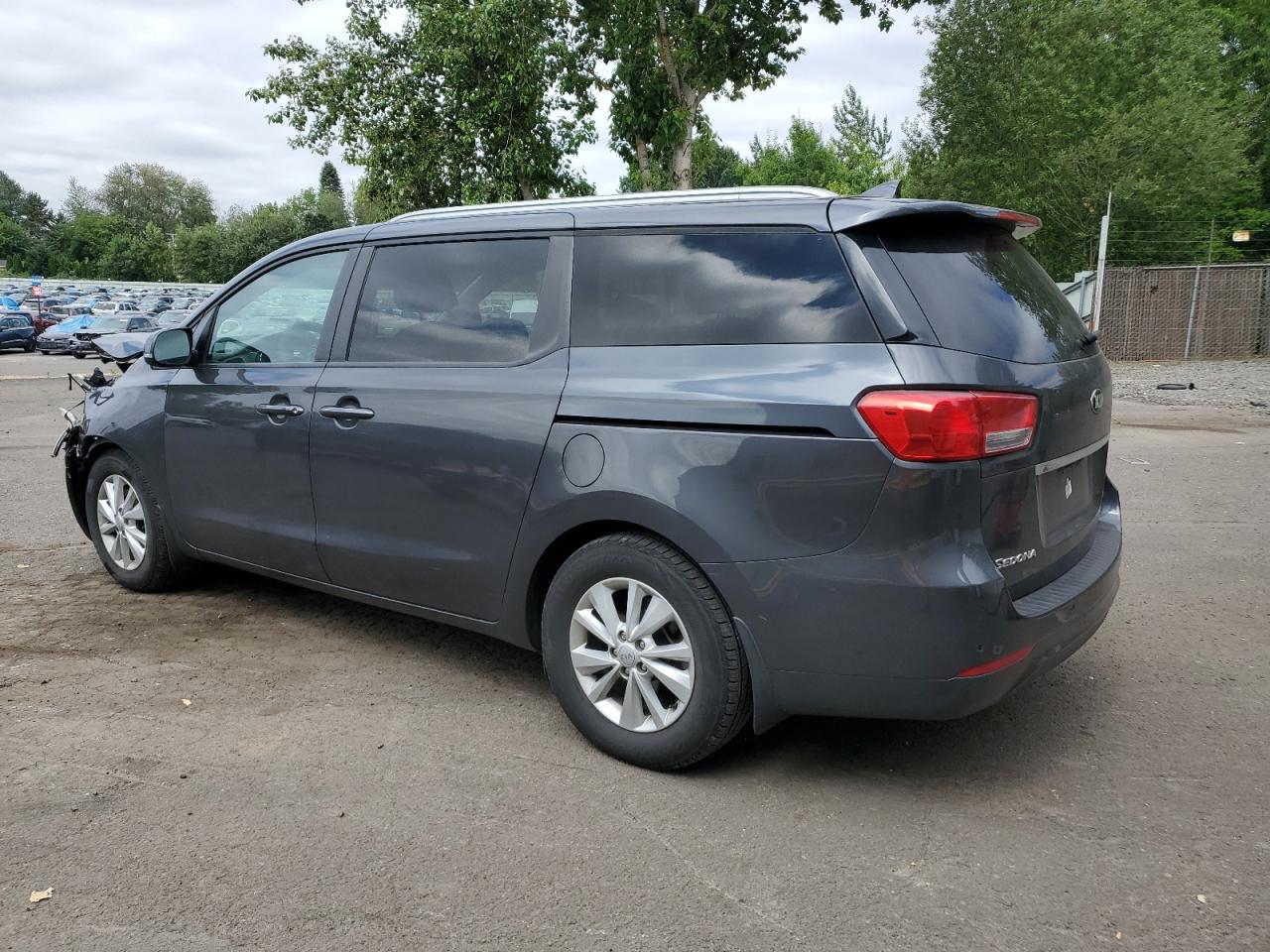 KIA SEDONA LX 2018 gray  gas KNDMB5C1XJ6379794 photo #3